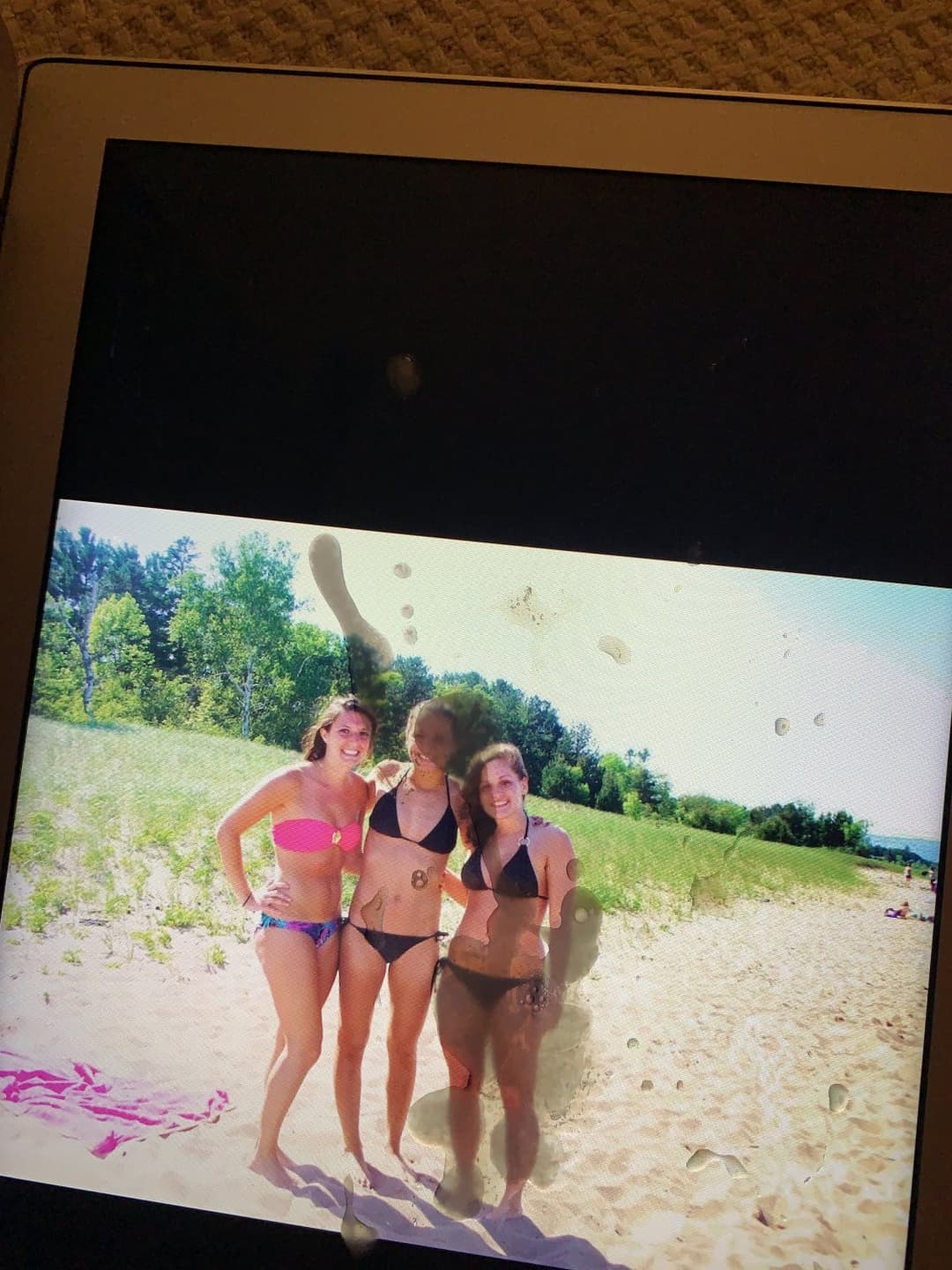 Cocking and Cumming Bikini Girls!