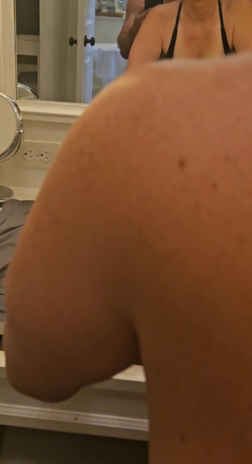 Click to view full size She likes to Fuck in front of the mirror