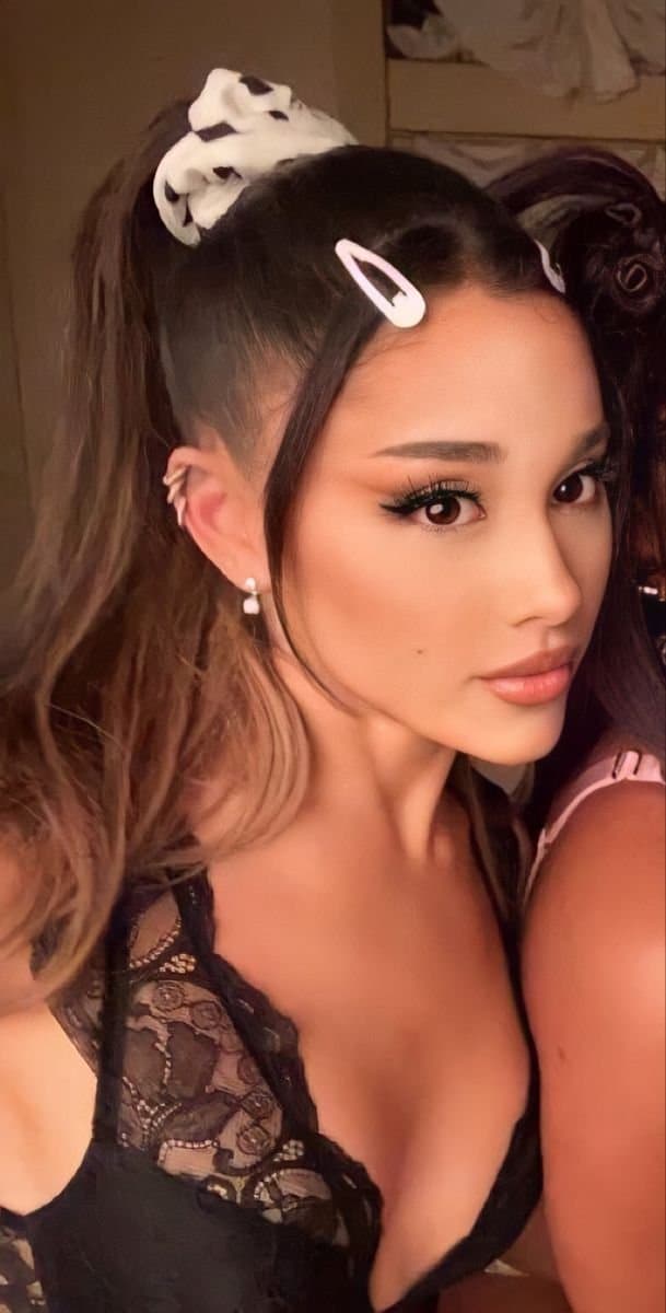 Ariana Grande is my favourite and only porn ??