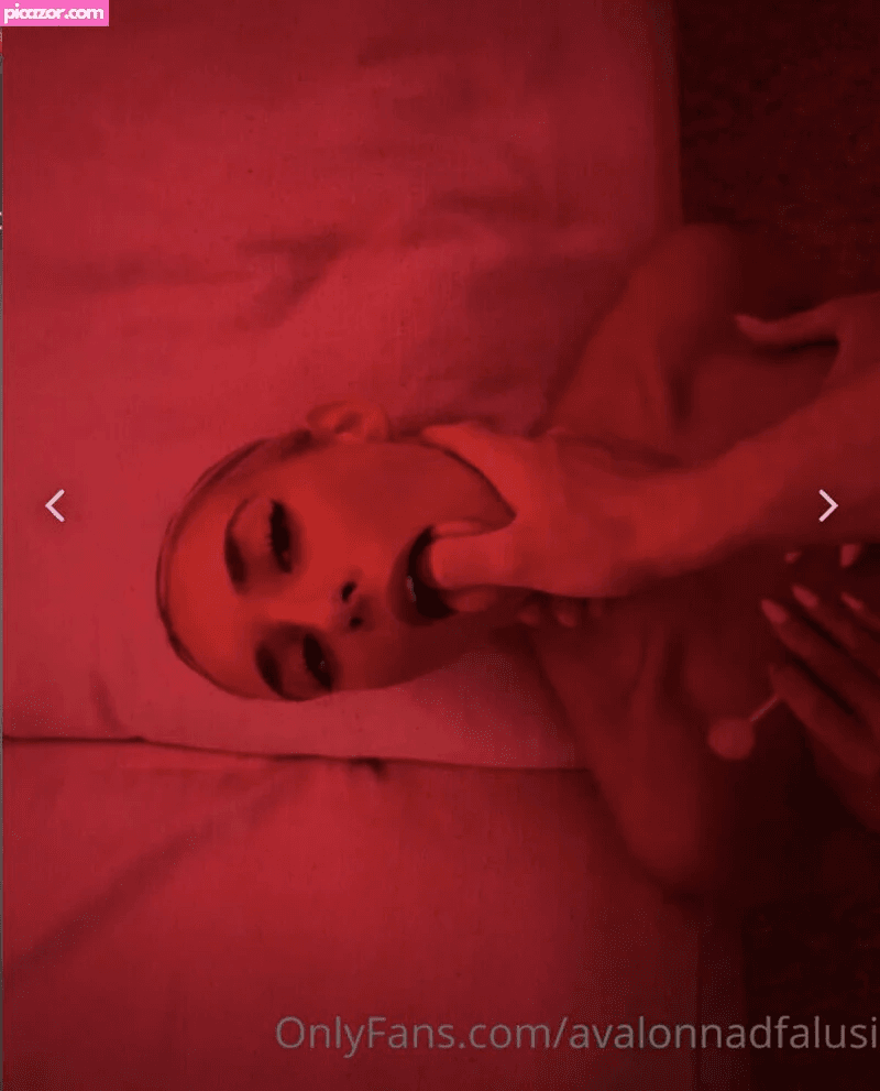 hot perfect blonde slut avalon nude leaked degrade her in my dms