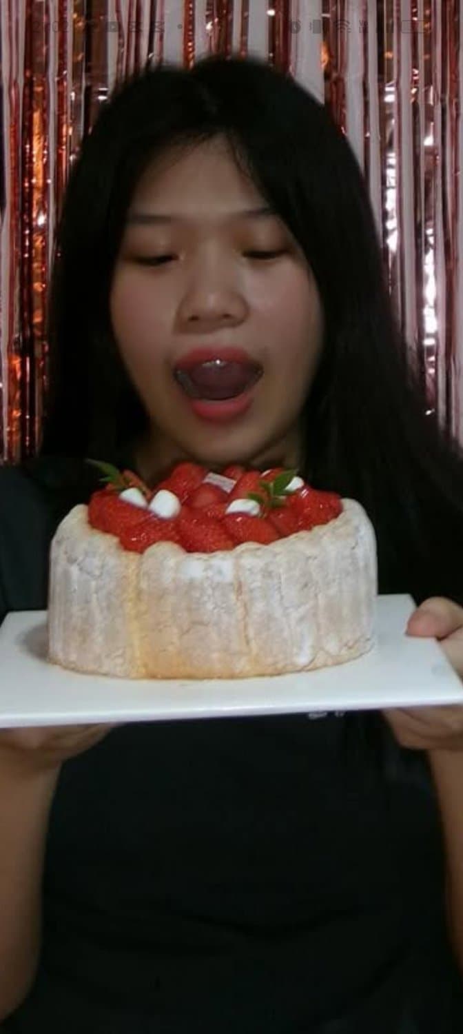 Suki upskirt pictures to pervert on to her body ??️??