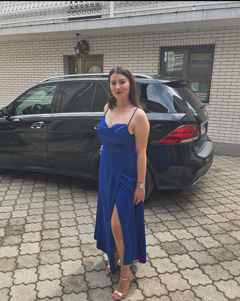 Marinela la grosse pute à gros seins