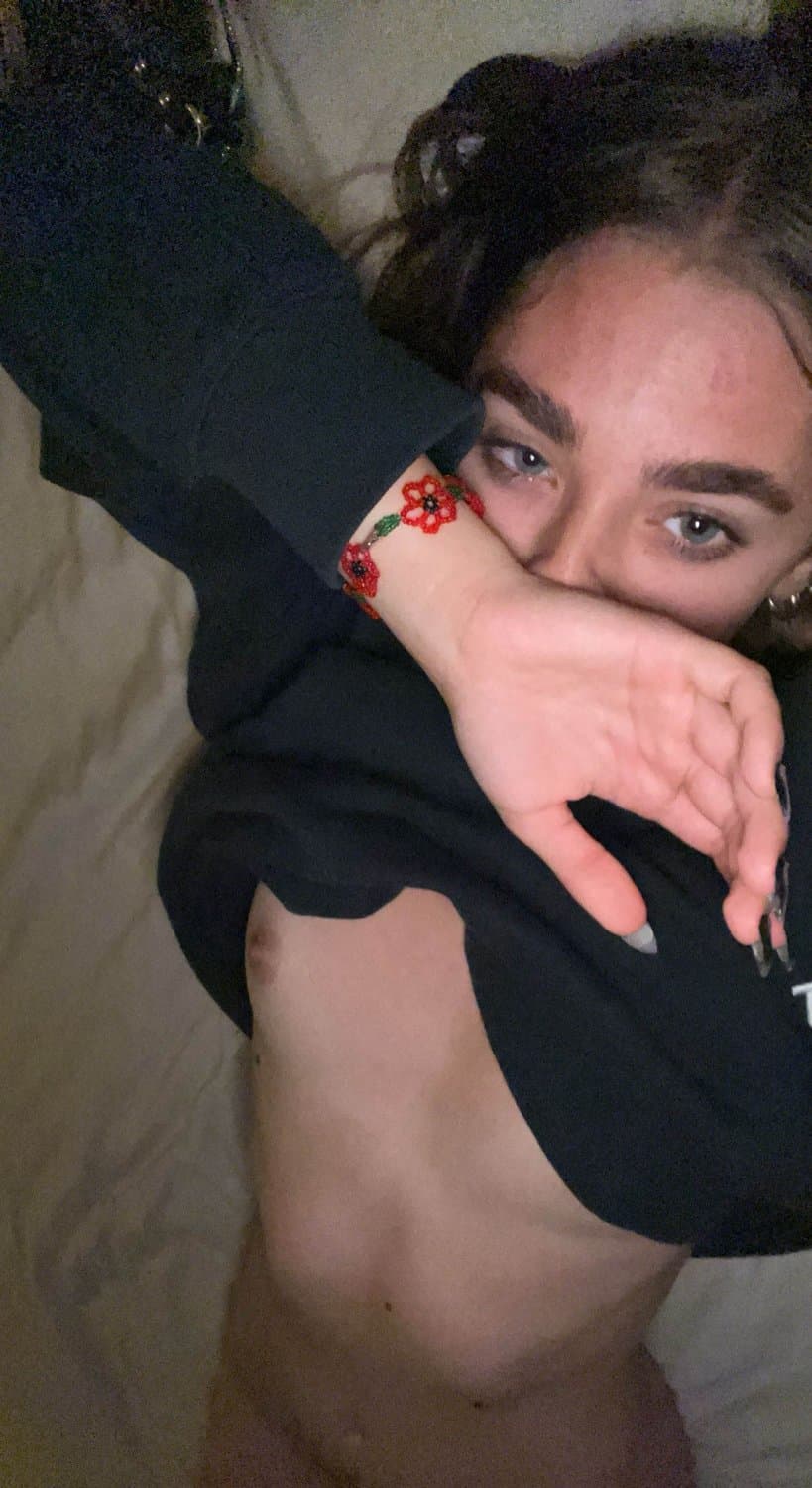 19yo slut loves cucumber