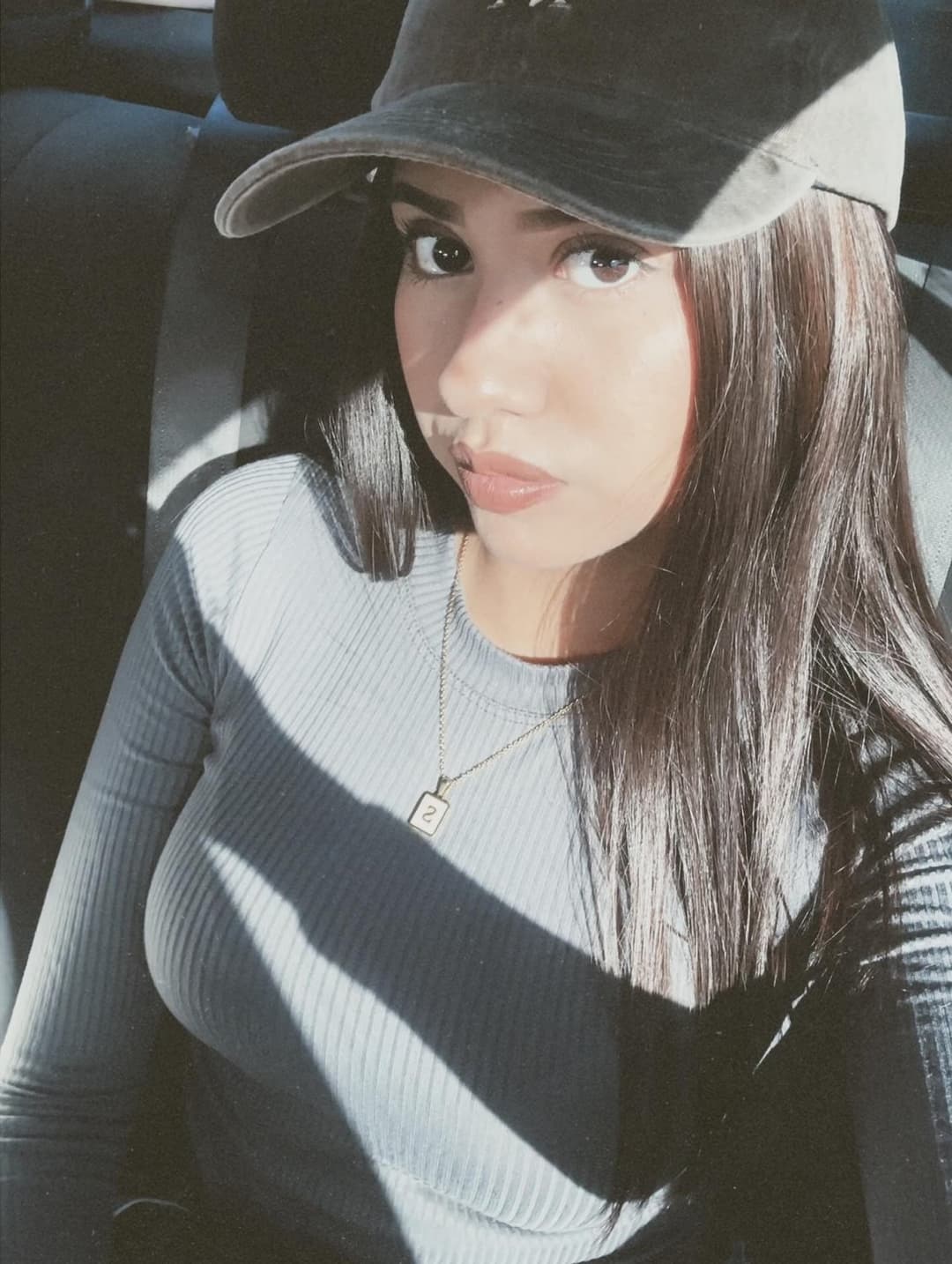 Esta latina ha de coger bien rico