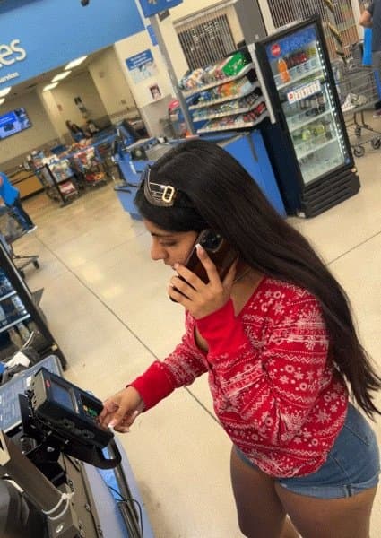 Click to view full size Sexy Middle Eastern Candid