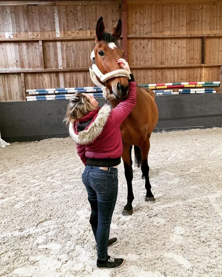 Chienne française à baiser