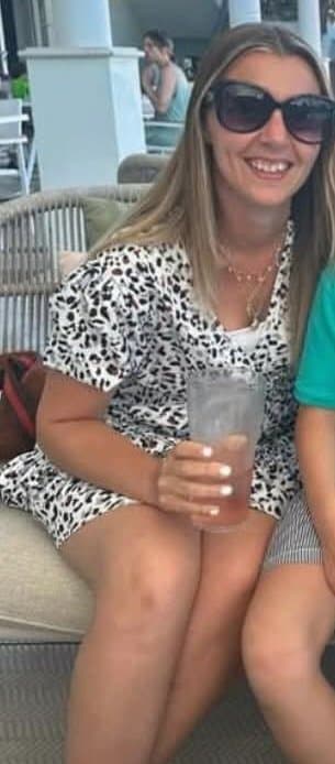 Anyone interested in seeing her pumped pussy???? Dm me. ?