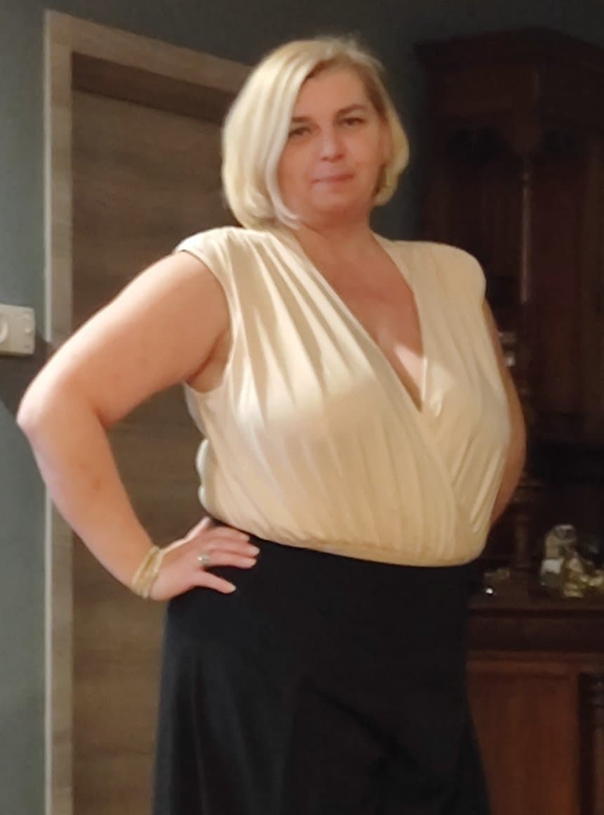 Belgium submissive slutwhore Jessie from Limburg, all holes bare, cumdump, mom, big tits