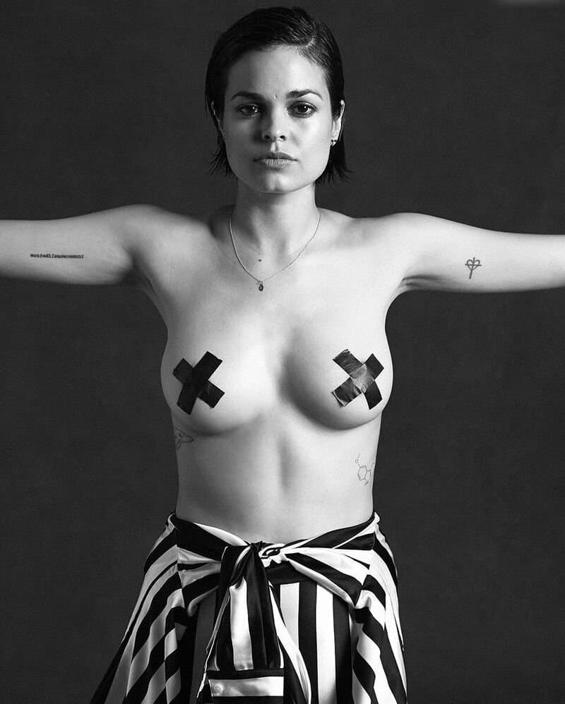 Lina Esco Big Luscious Breast & Suckable Nipples & Hot Body will have you edging hard ??