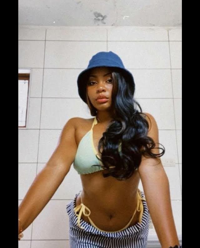 Click to view full size Pretty Islander ?