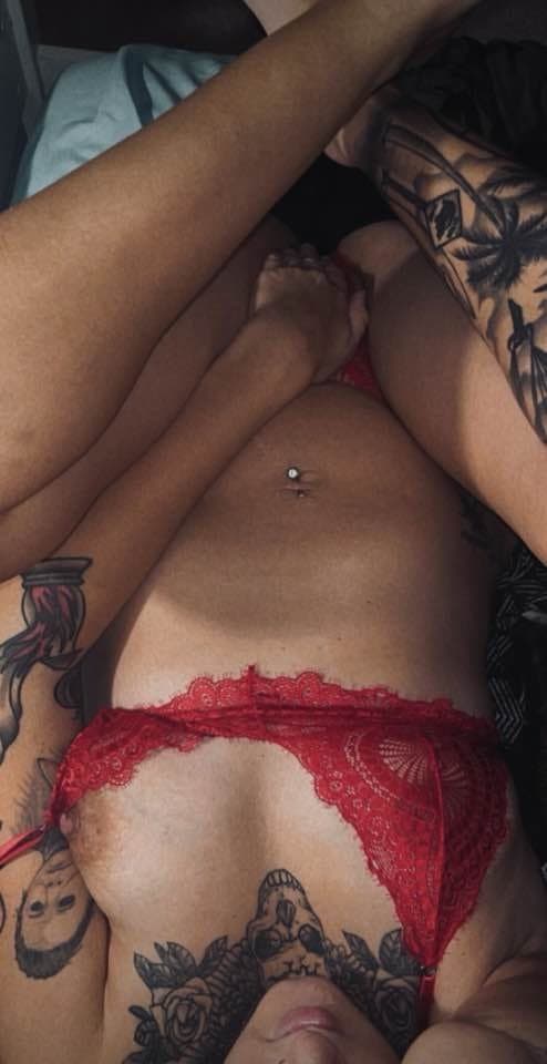 Click to view full size Slutty baby mumma Gwen is ready to be bred again