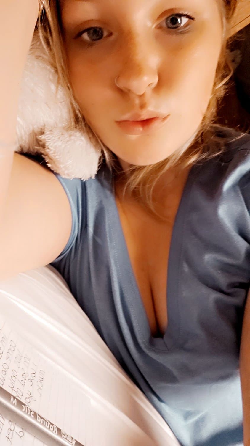 Click to view full size Hot And Slutty Petite Blonde Milf Military Wife pt3