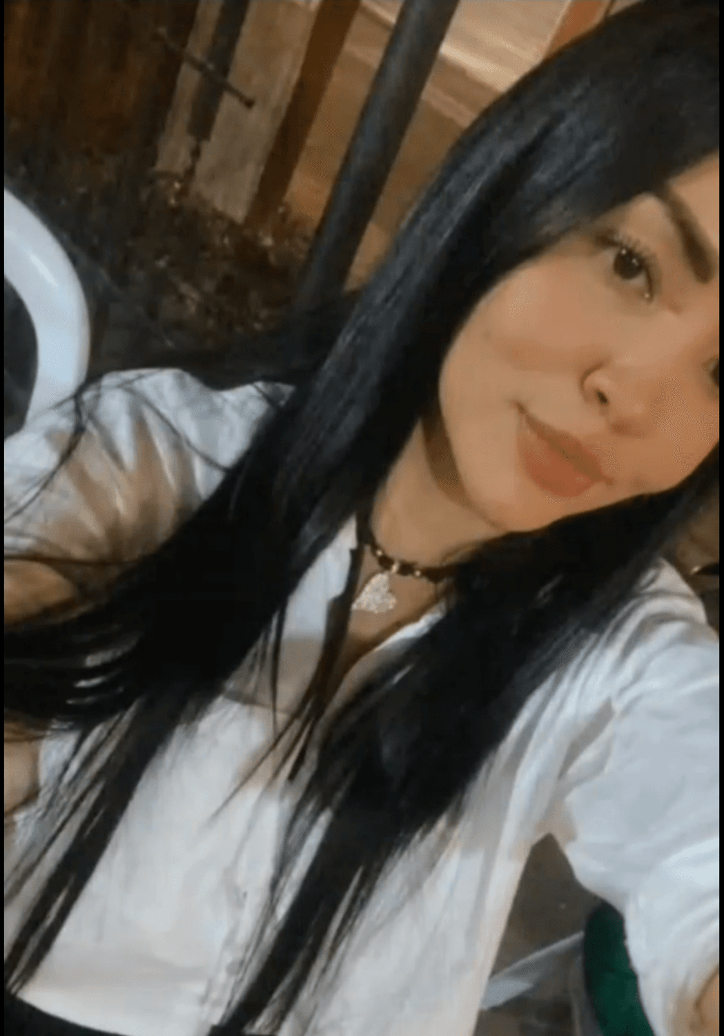 Puta Bailando y haciendo garganta profunda, es feliz mamando