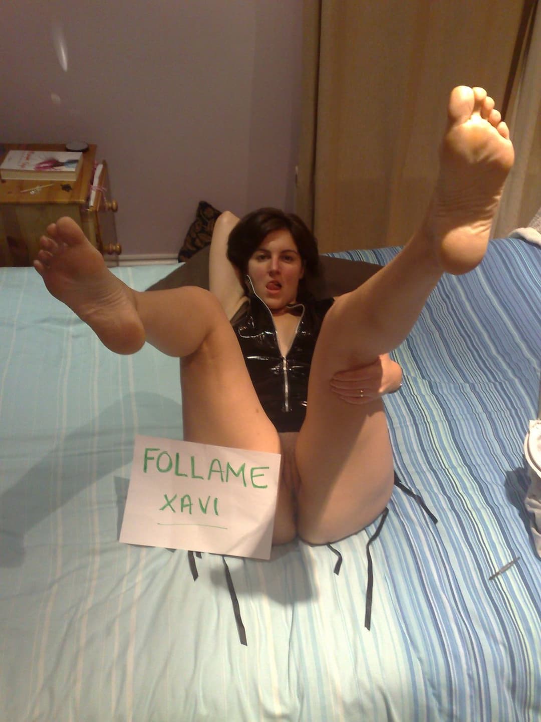 Who is this gorgeous UK lass?