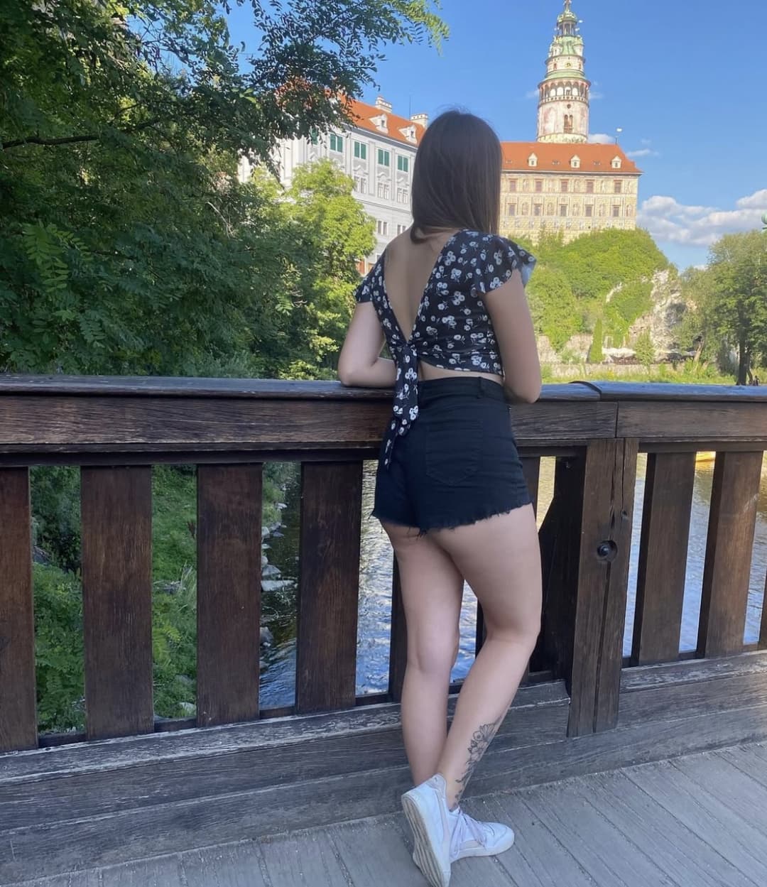 25 yo Tereza shared full naked