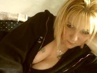 Stupid whore Pamn Ghosted me because i wouldnt give her money lol