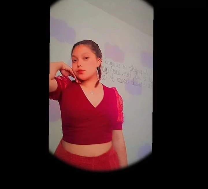 Yeni Chávez hermosa morra tetona