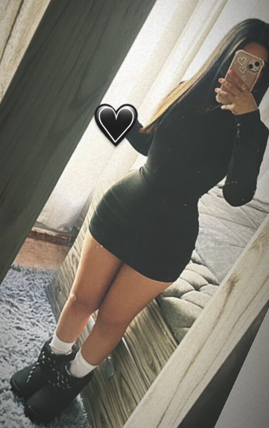 Chaparrita nalgona con algunos fakes