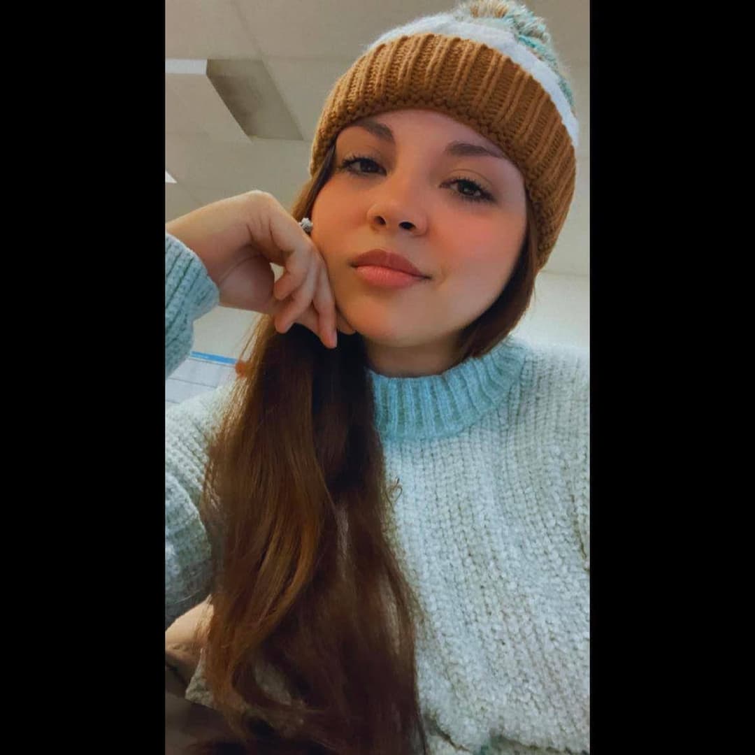 Stephany milf Culona de destruye el cuño para su novio mientras su marido trabaja