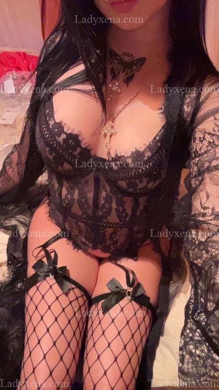 Savanah 20y escort girl