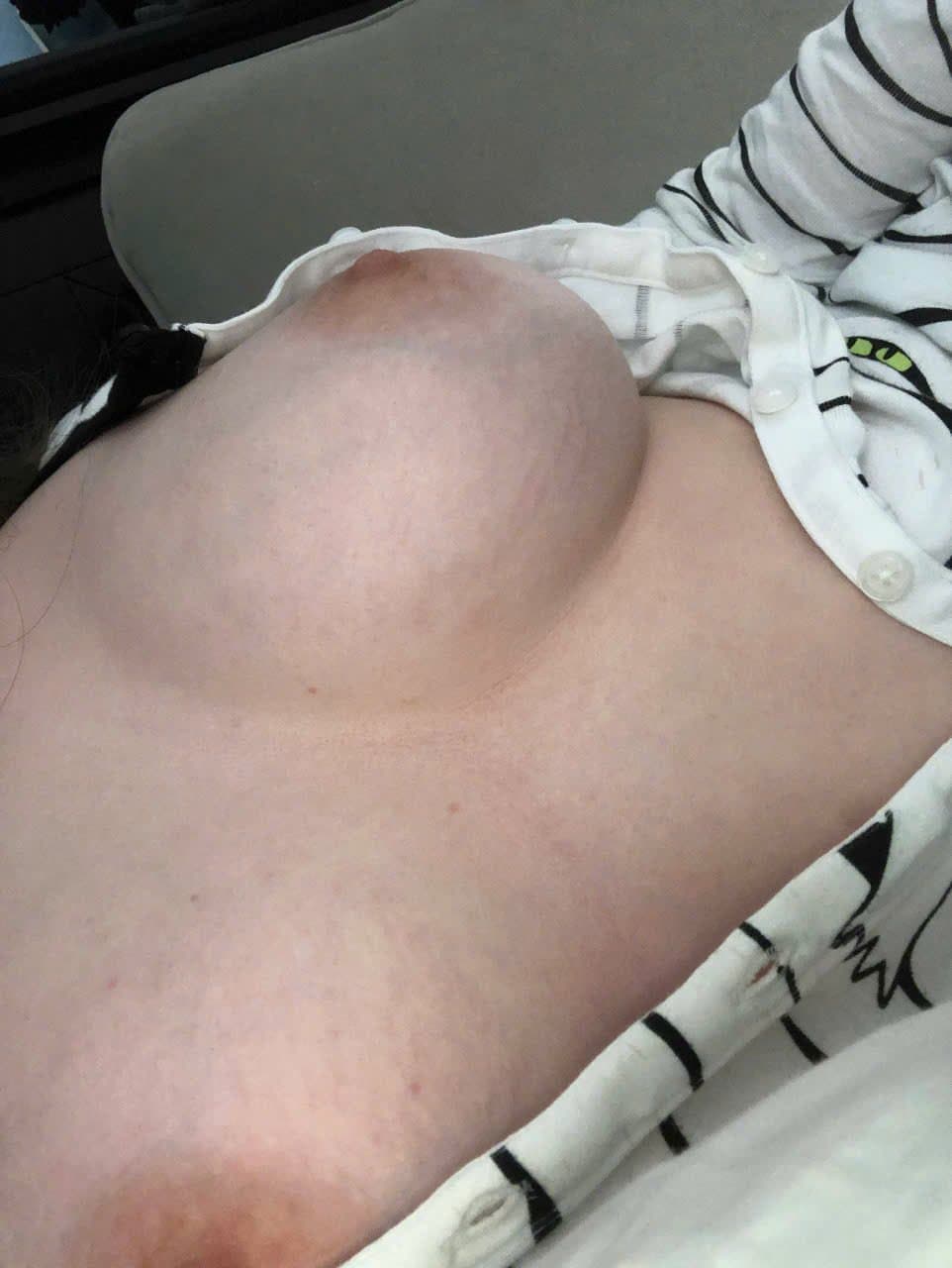 hot white slutty weeb that has been thirsting for my fresh SEA rock hard cock for years