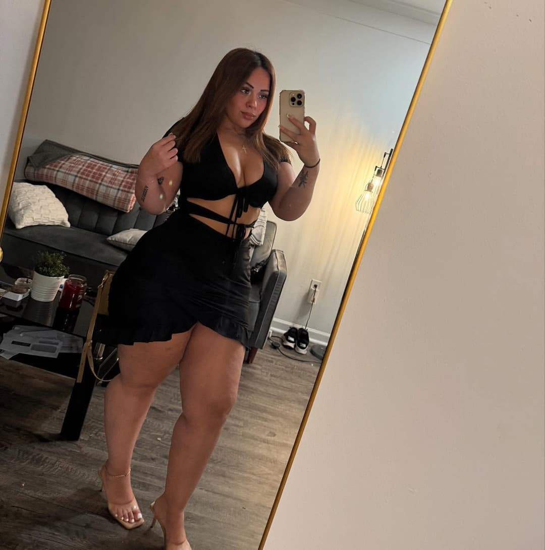 Thick big booty Latina 9