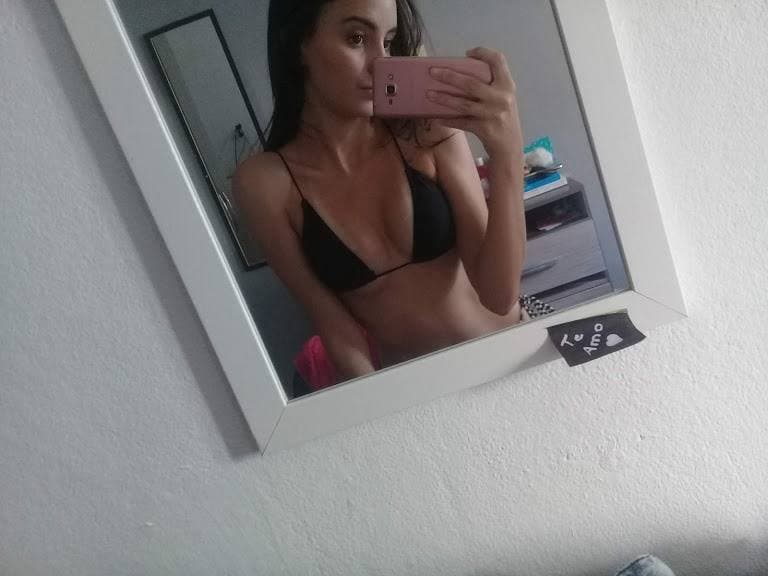 Bruna Gabriela Costa de Blumenau putinha safada vazada