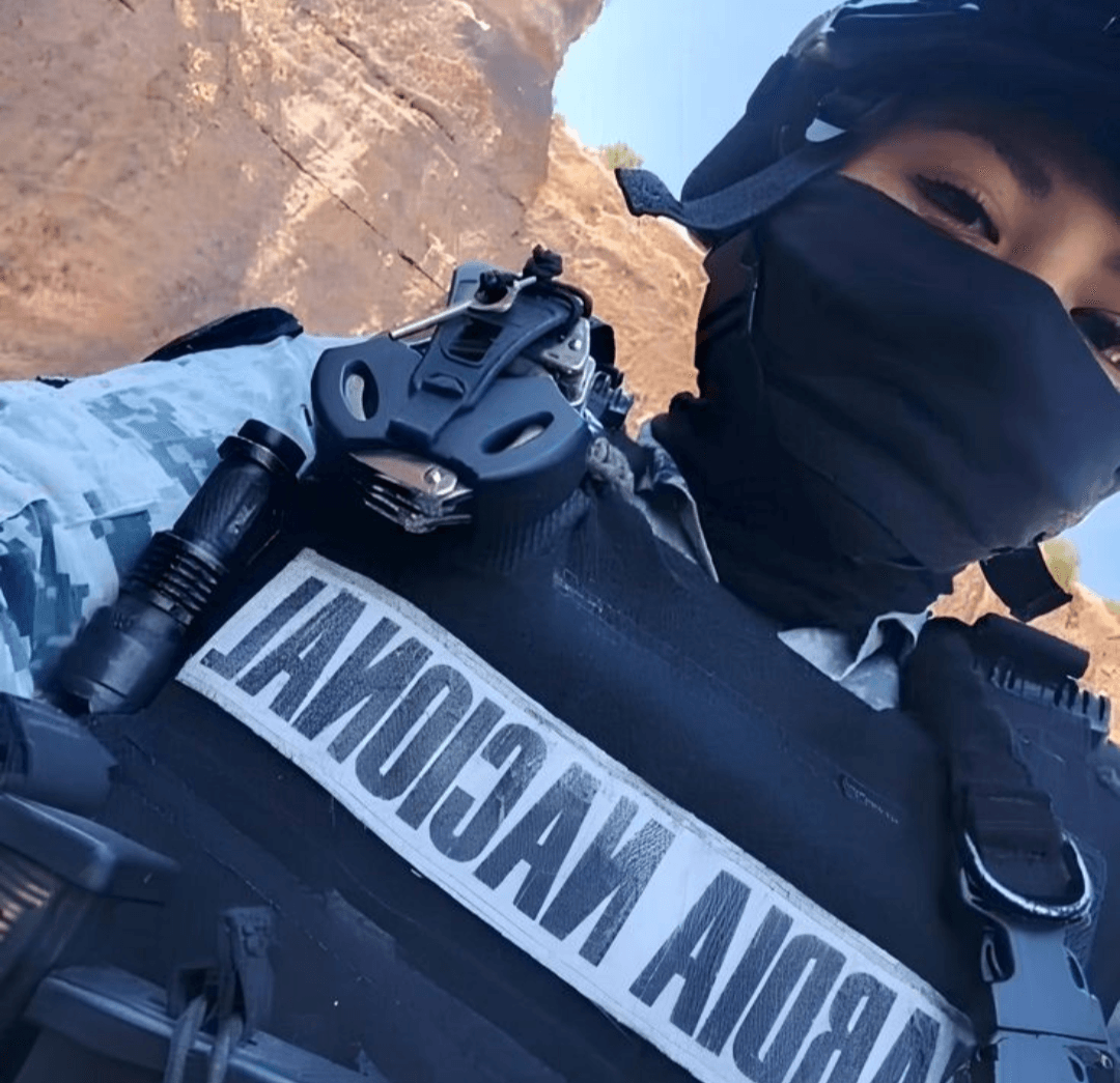 Click to view full size Putitas militares mexicanas