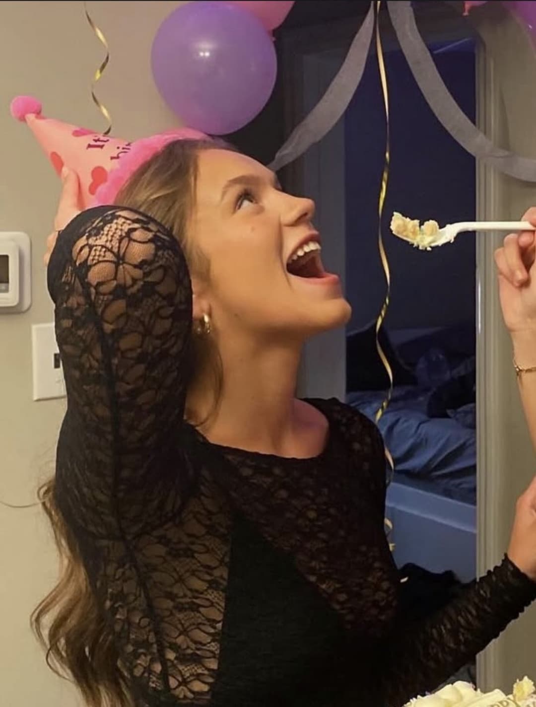 Sophomore Blonde Stunner with a gorgeous facecard