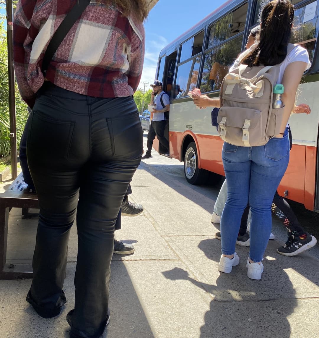 pawg in leather pants