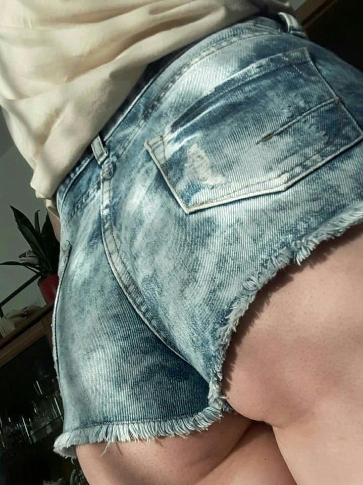 Sexy big tits teenslut Lotti 3xp0sed 2