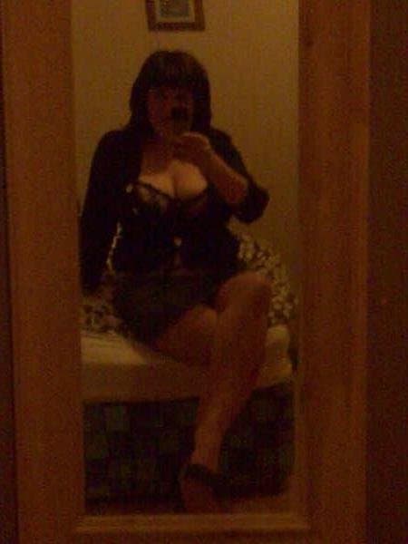 Curvy Claires hairy cunt -UK