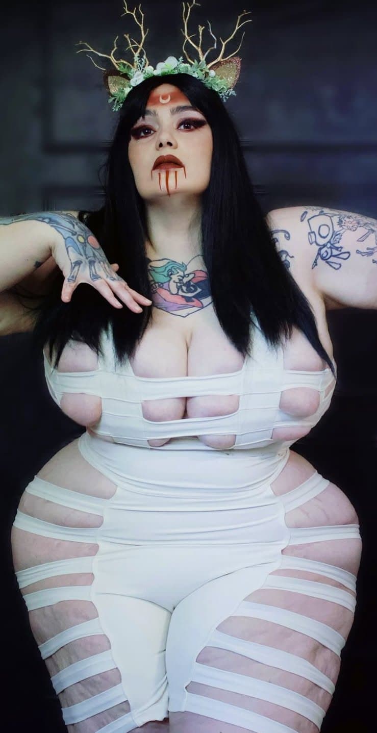 Click to view full size Bbw goth big legs