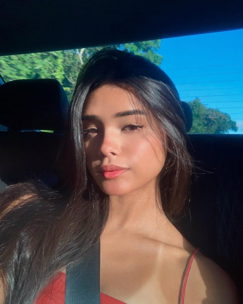 Ninfeta linda novinha vazada