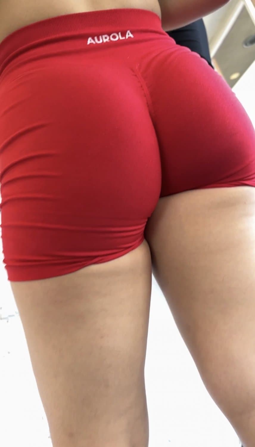 Click to view full size Latina baddie creepshot red Gym shorts