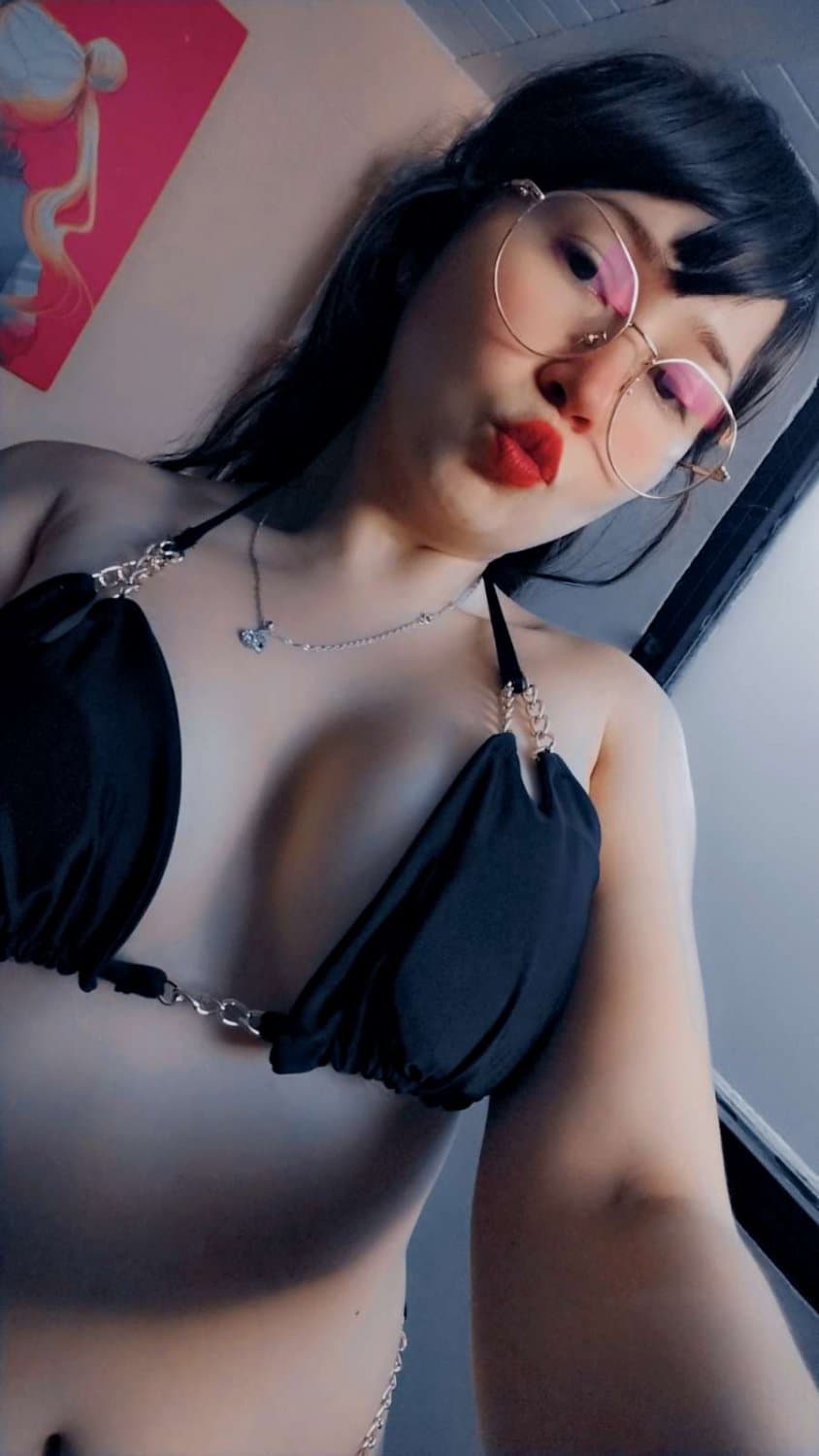 Naughty Latina gamergirl part 2