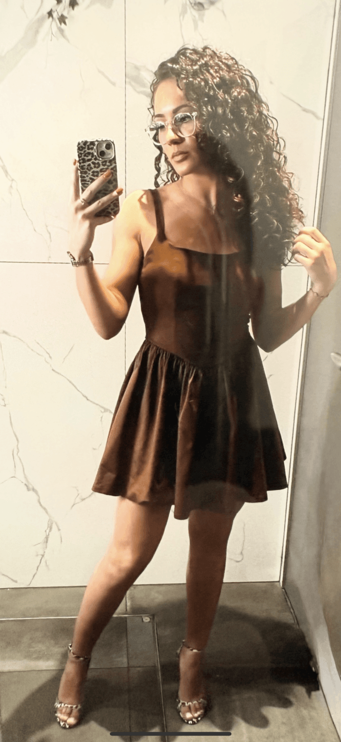 Click to view full size My ex girlfirend slut Ivana send me naked photo of pussy