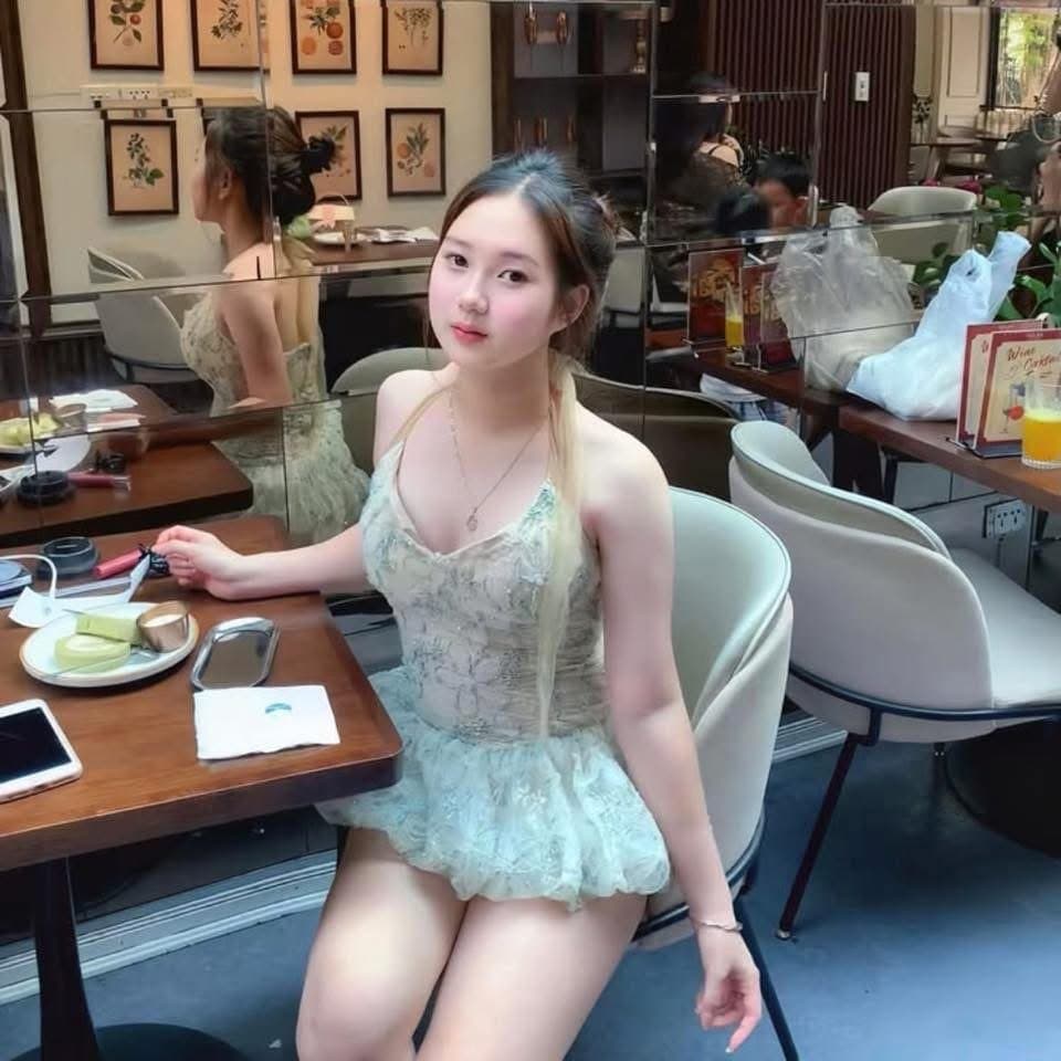 Cum hộ con đĩ này