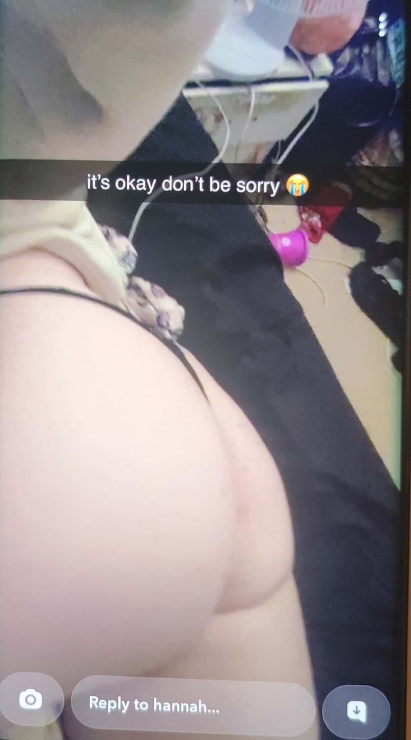 White slut shows off her body 18 years old new zeland