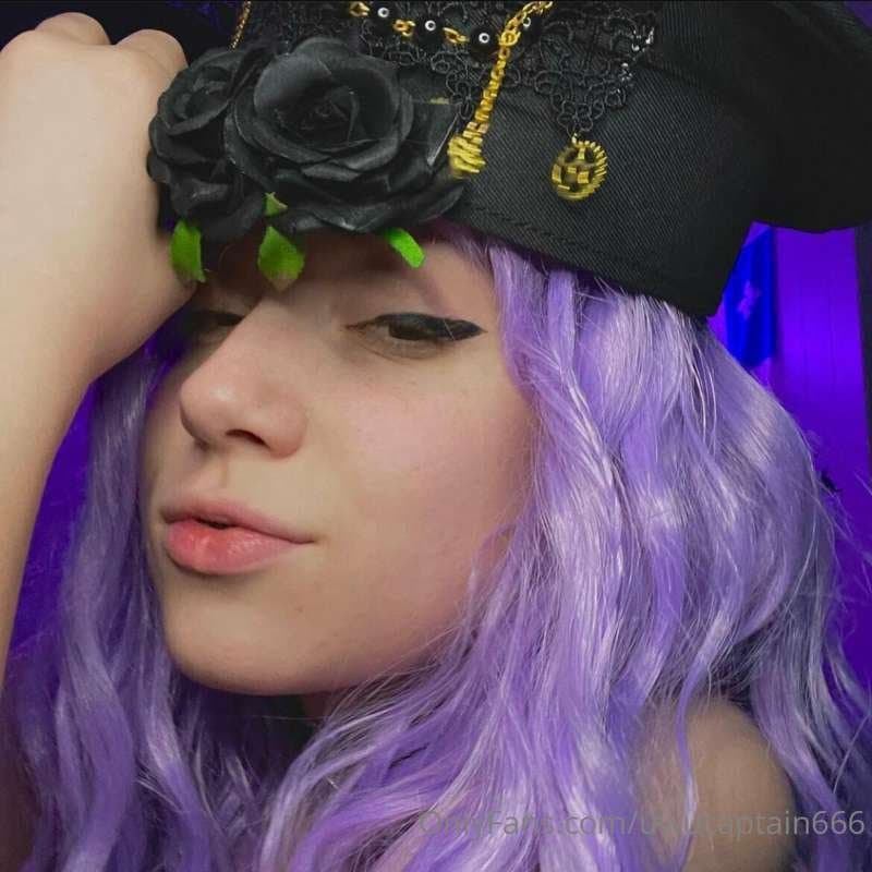 Uwucaptain666 pics that make ur dong explode (5)