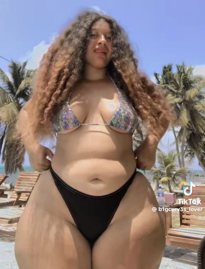 All Dat Thickness #5 WideHips Curvy w/ Curly Hair .. We Need I.D !!