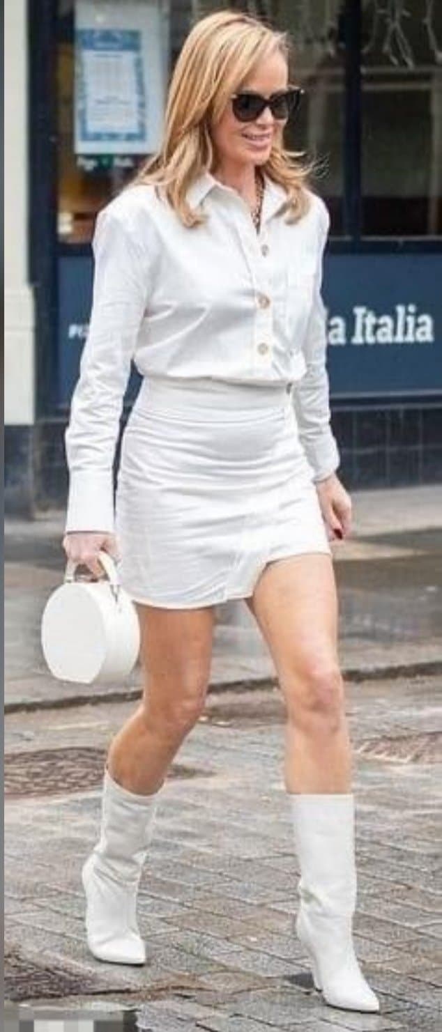 Amanda holden,1. ) classic Amanda pics to jerk to ??