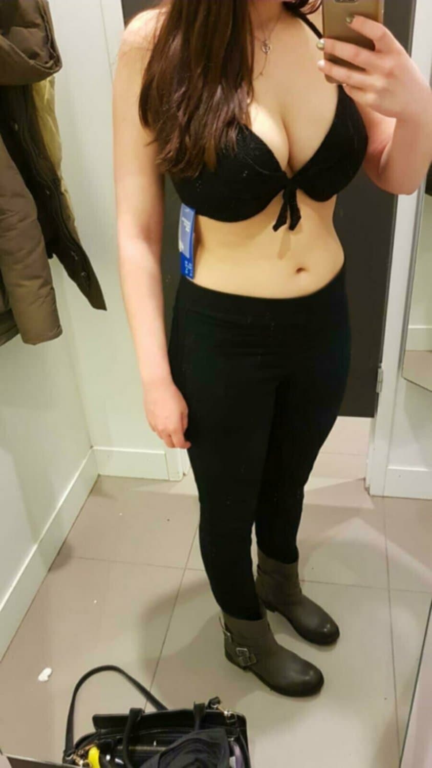 G cup slut Jill needs to be spread far and wide