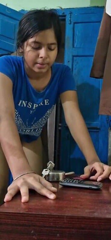 Desi Horny Babe Standing fuck n suck