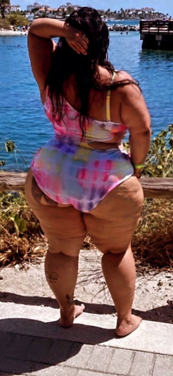 M3GA FAT A$S MaMi !!!!