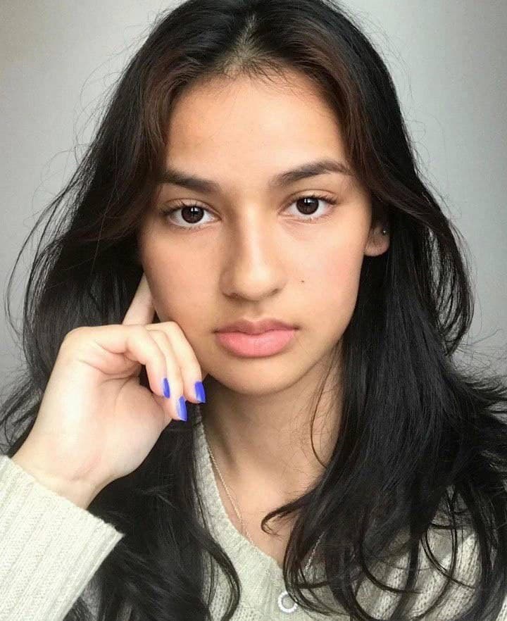 Desi South Indian Rich Very Beautiful Cute Instagram Influencer Homemade Full Nude Show Selfie