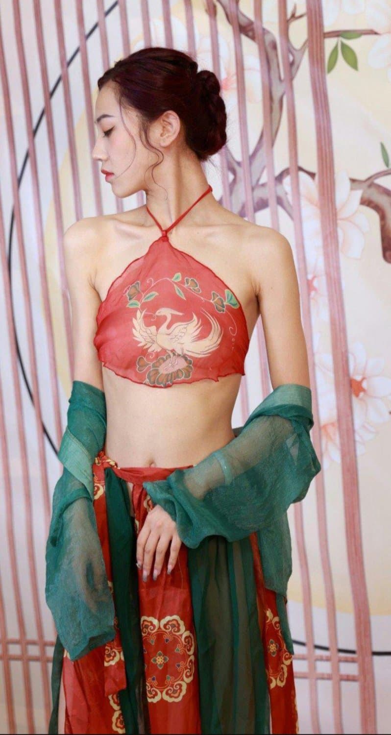 Chinese Model in Sexy Chinese Traditional Lingerie