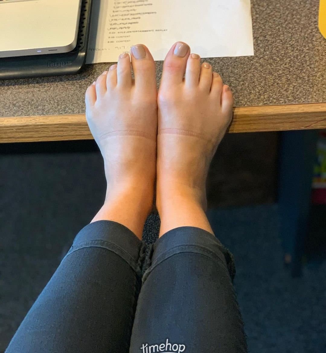 D€laney Ah€rn Feet pt.2