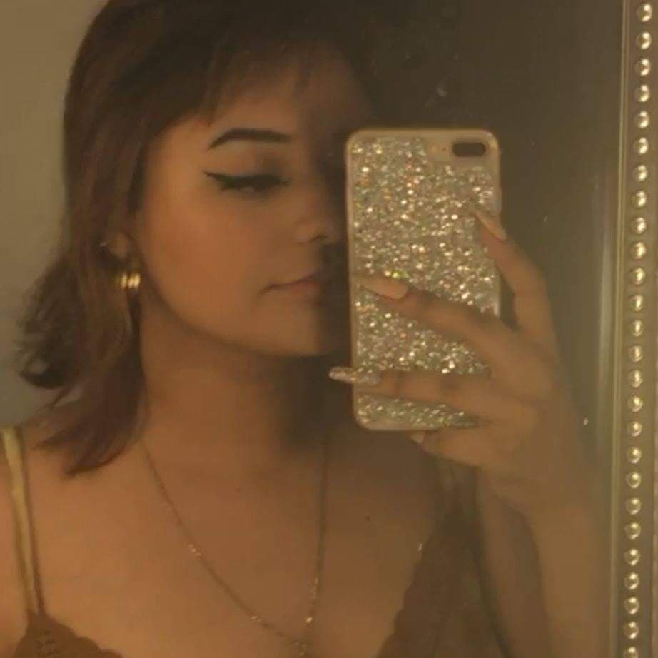 Extremely slutty Evelyn