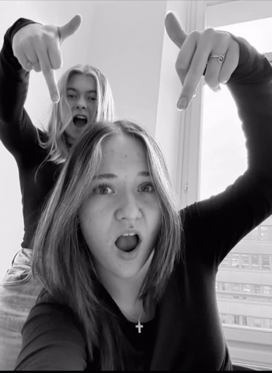 Hot swiss/italian ex girlfriend teen snapchat nudes leaked & her friend is hot.